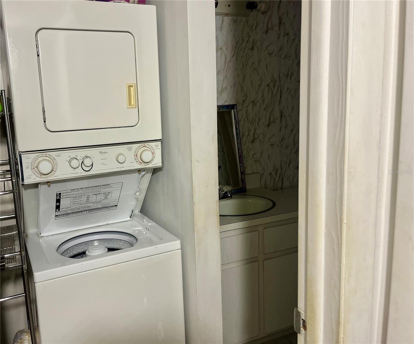 568 Midway Dr #b Property Photo 20