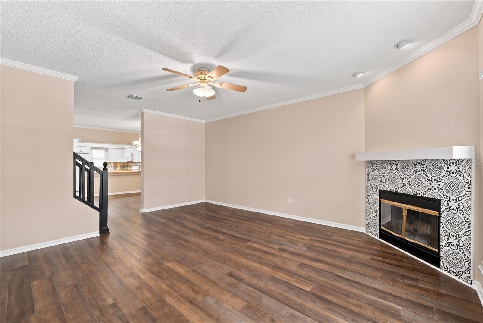 2725 Penzance St Property Photo 5