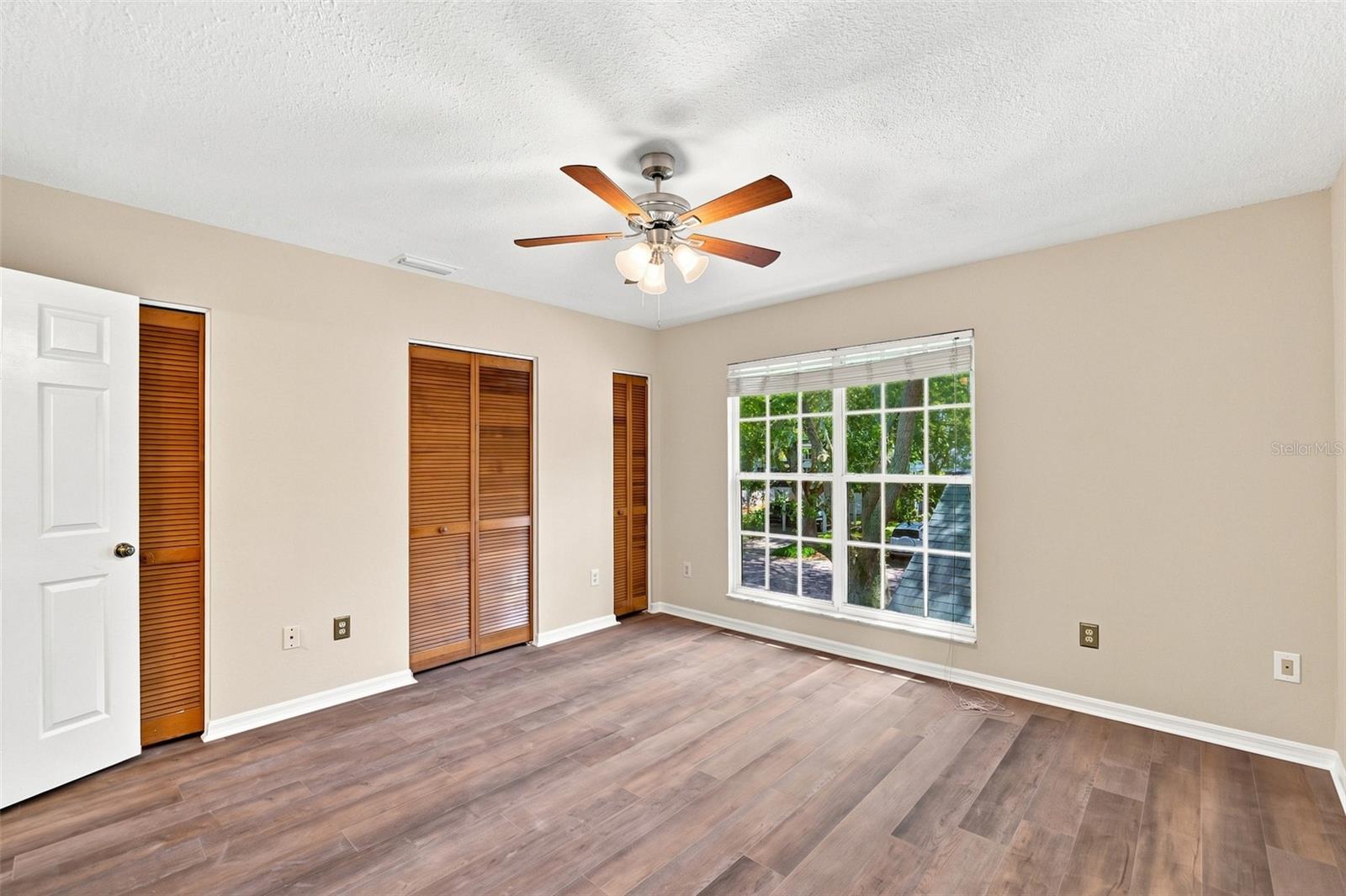 2725 Penzance St Property Photo 24