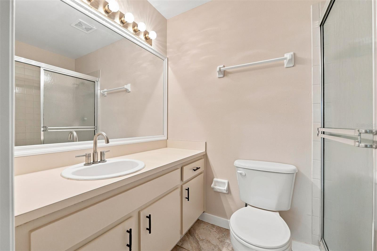 2725 Penzance St Property Photo 25