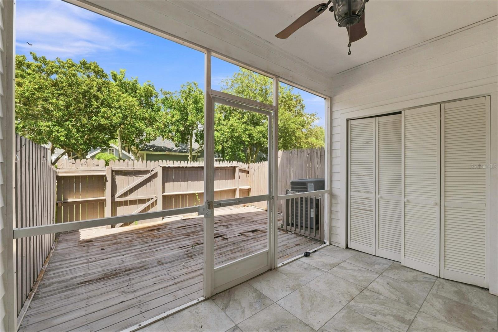 2725 Penzance St Property Photo 27