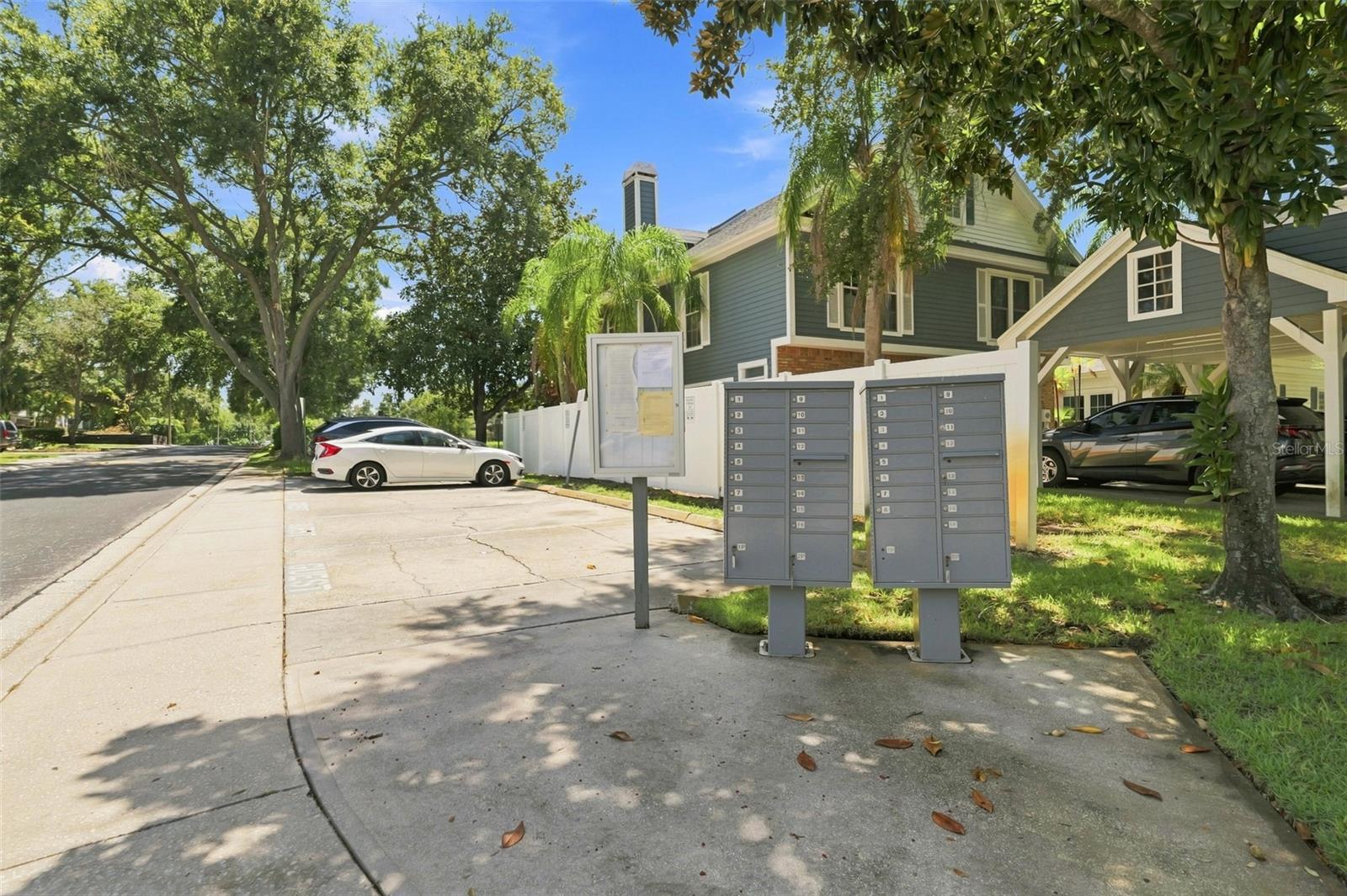 2725 Penzance St Property Photo 32