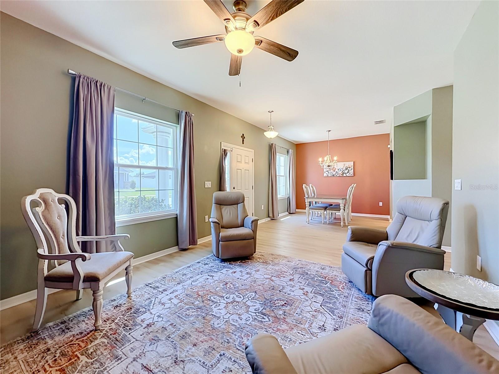 1069 Sandpiper Loop Property Photo 10