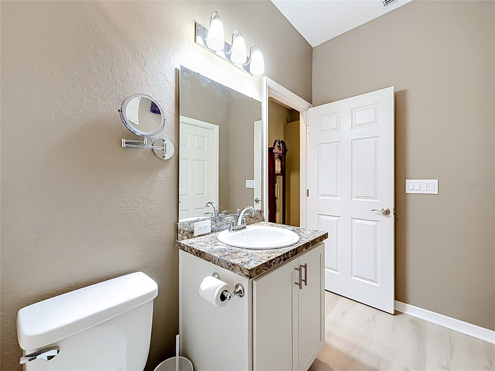 1069 Sandpiper Loop Property Photo 33