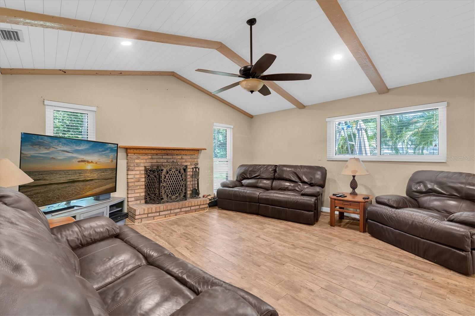 6868 122nd Way Property Photo 5