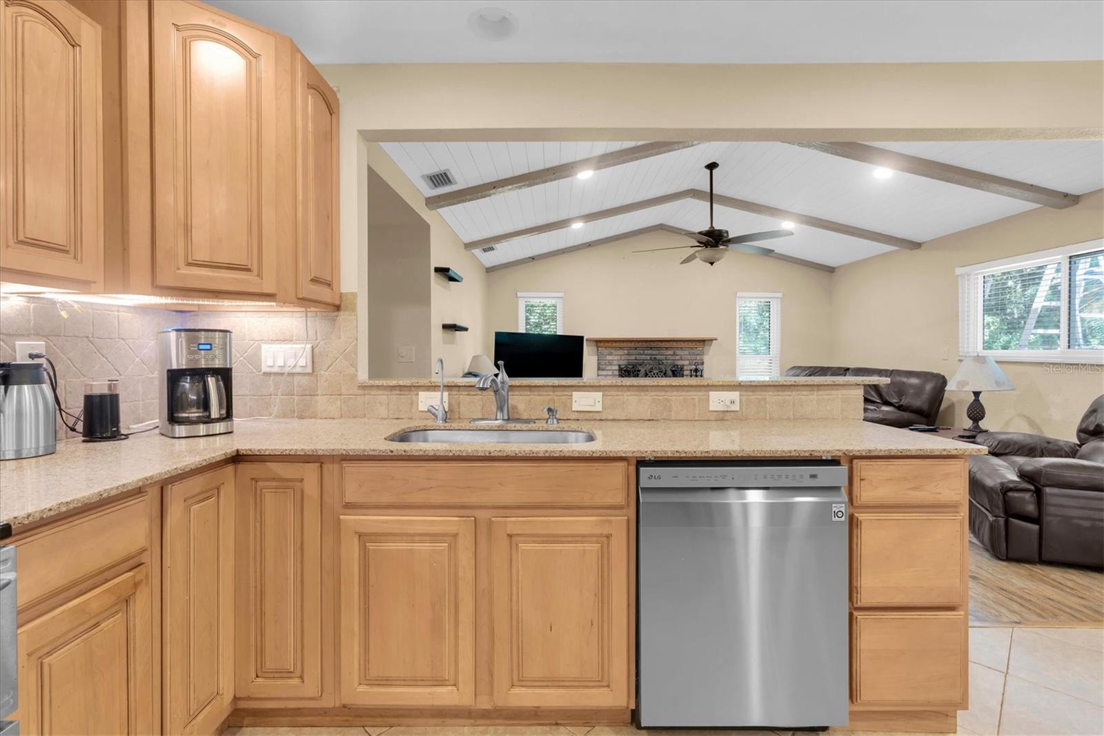 6868 122nd Way Property Photo 14