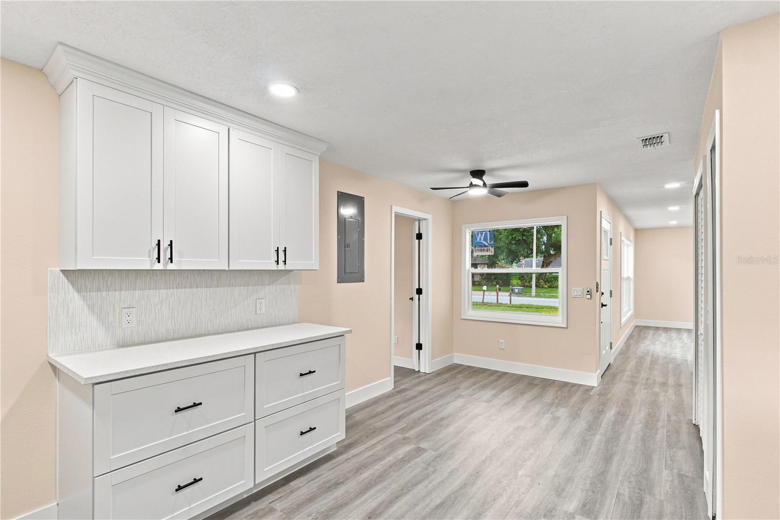 1105 Park St Property Photo 5