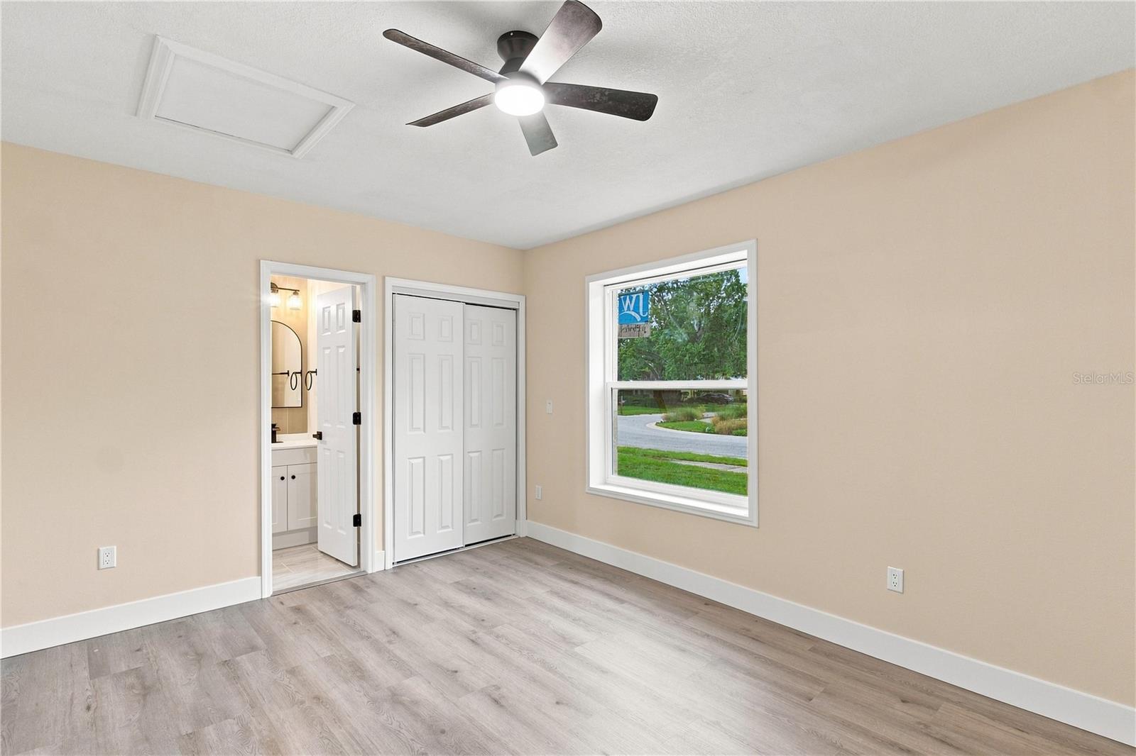 1105 Park St Property Photo 10