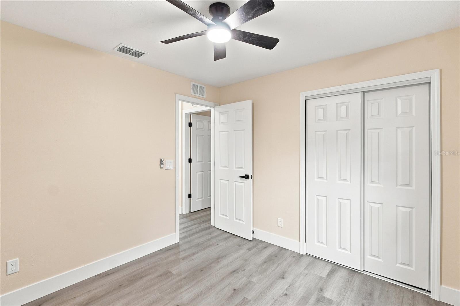 1105 Park St Property Photo 13