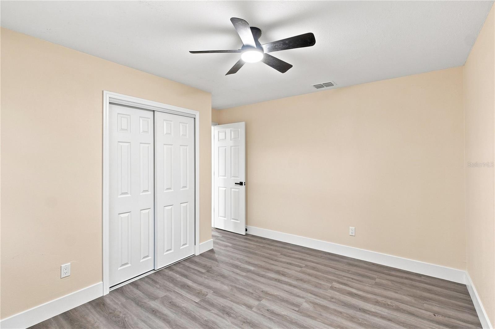1105 Park St Property Photo 16