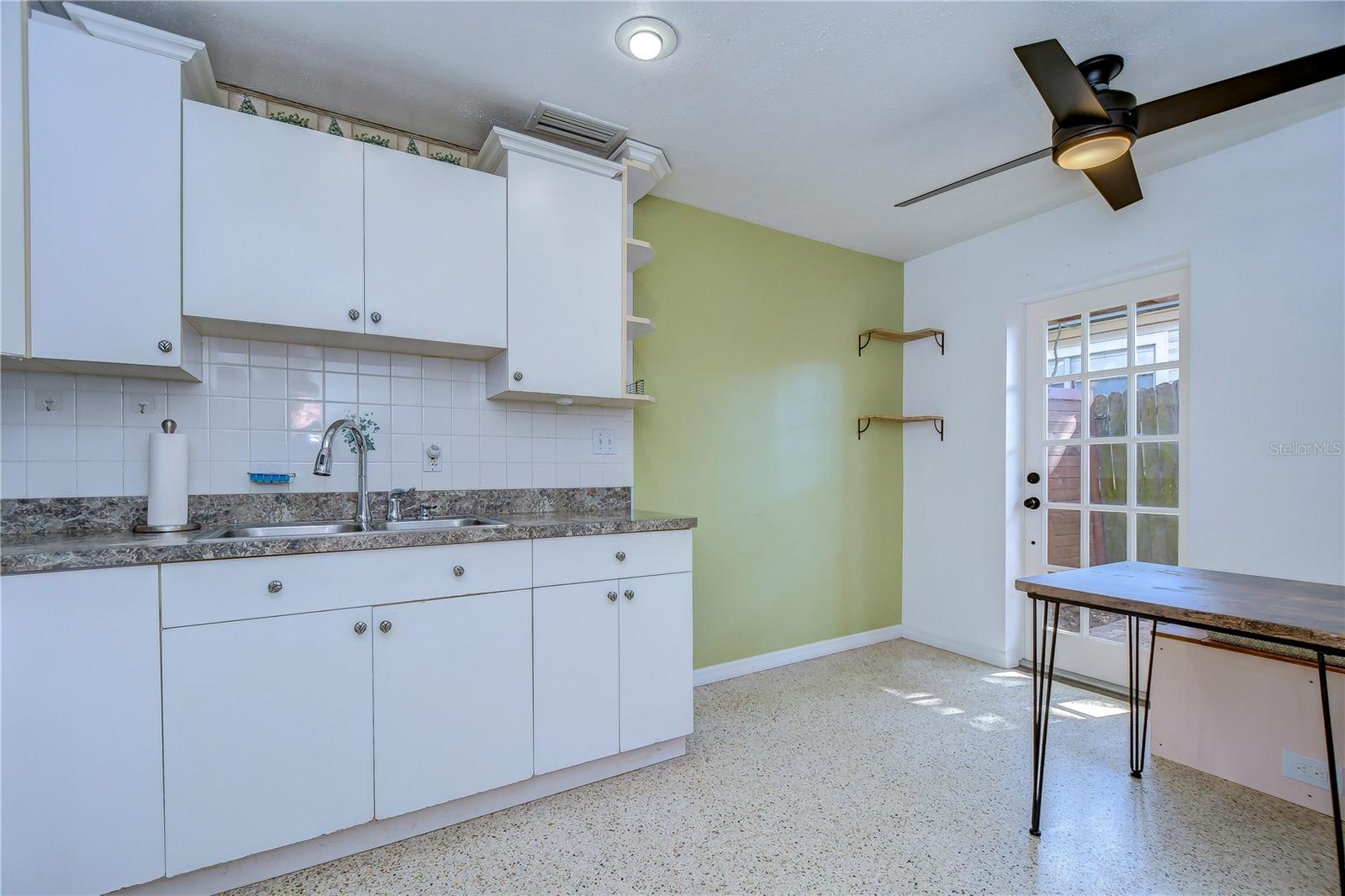 4944 5th Ave N #b Property Photo 4