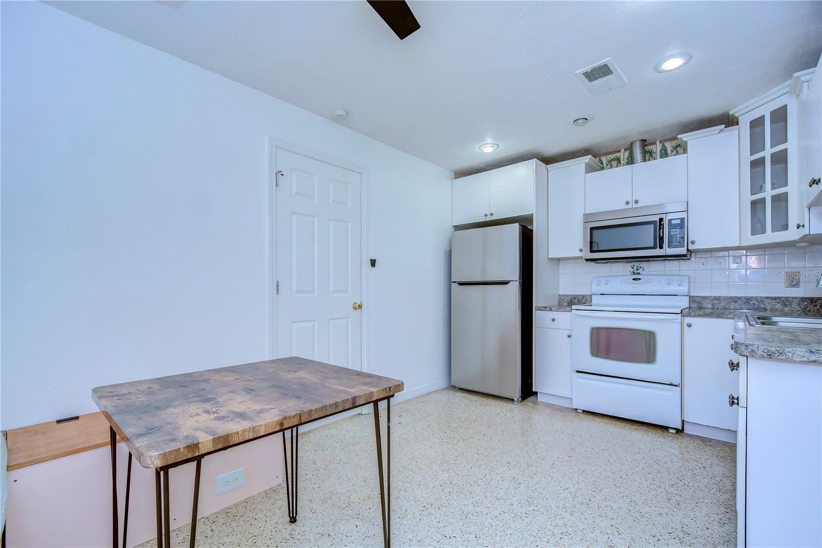 4944 5th Ave N #b Property Photo 5
