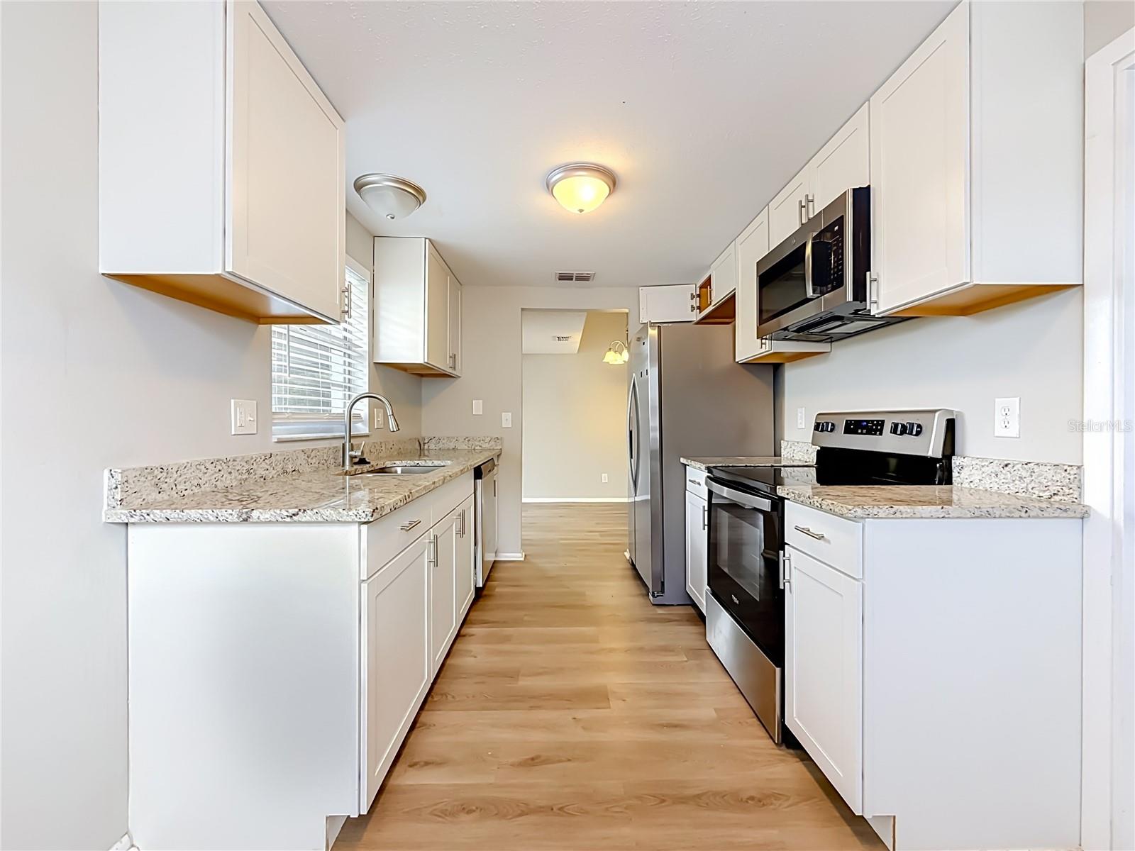 7606 Woodland Oaks Ct Property Photo 13