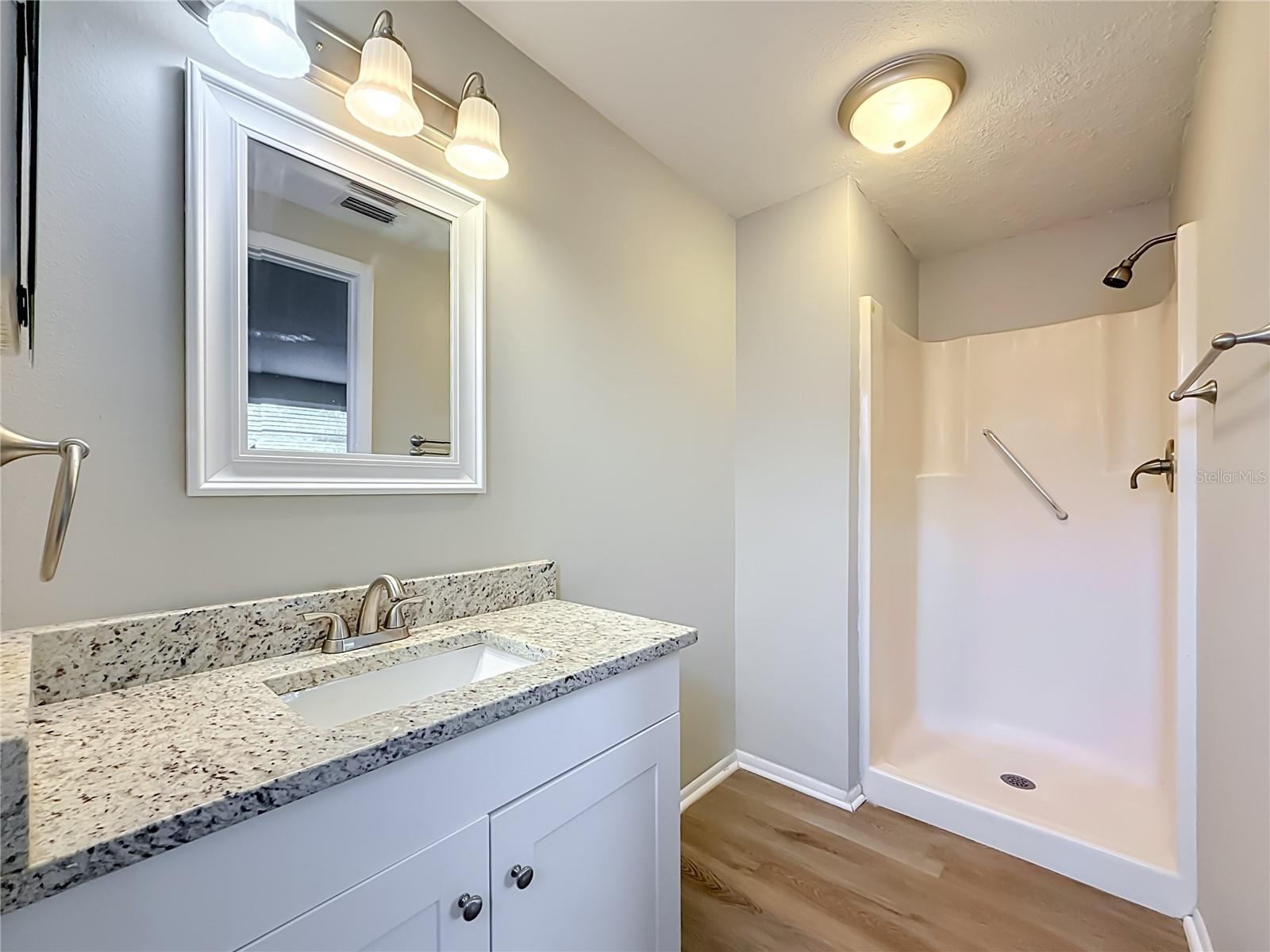 7606 Woodland Oaks Ct Property Photo 16