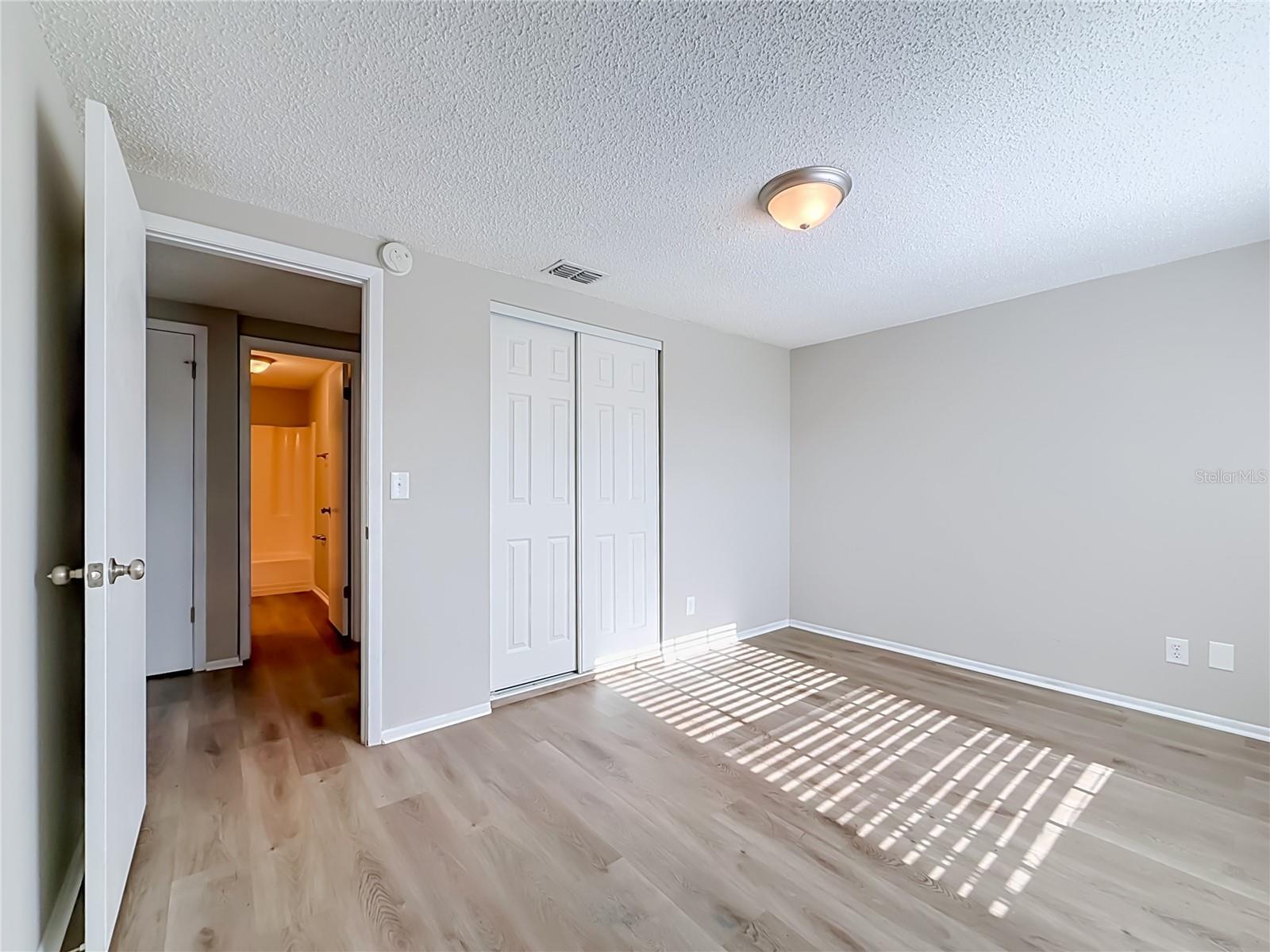 7606 Woodland Oaks Ct Property Photo 20