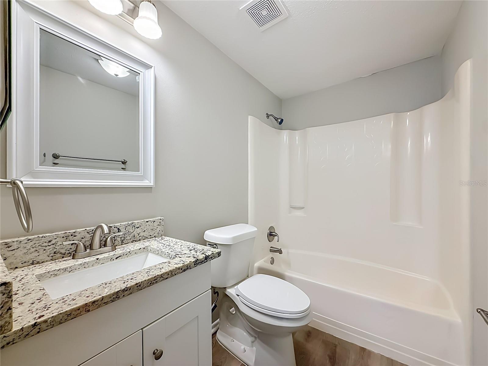 7606 Woodland Oaks Ct Property Photo 23
