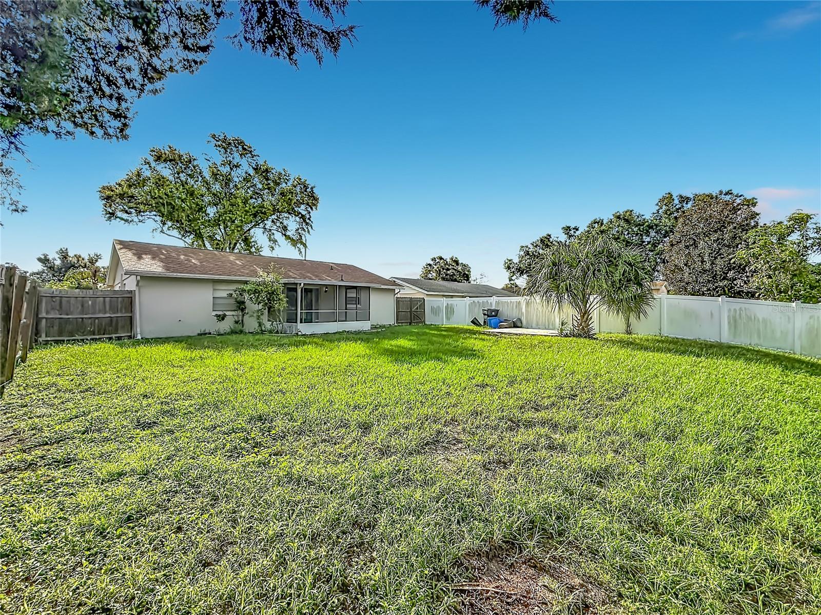 7606 Woodland Oaks Ct Property Photo 30