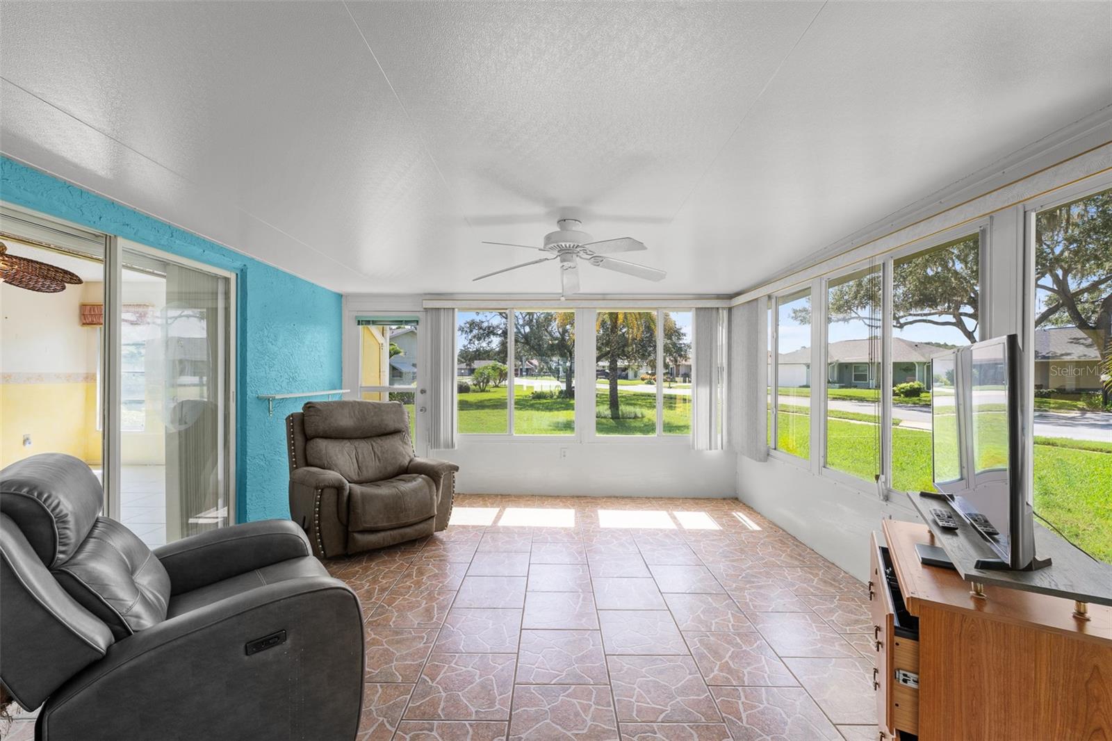 8643 Gold Pine Dr Property Photo 10