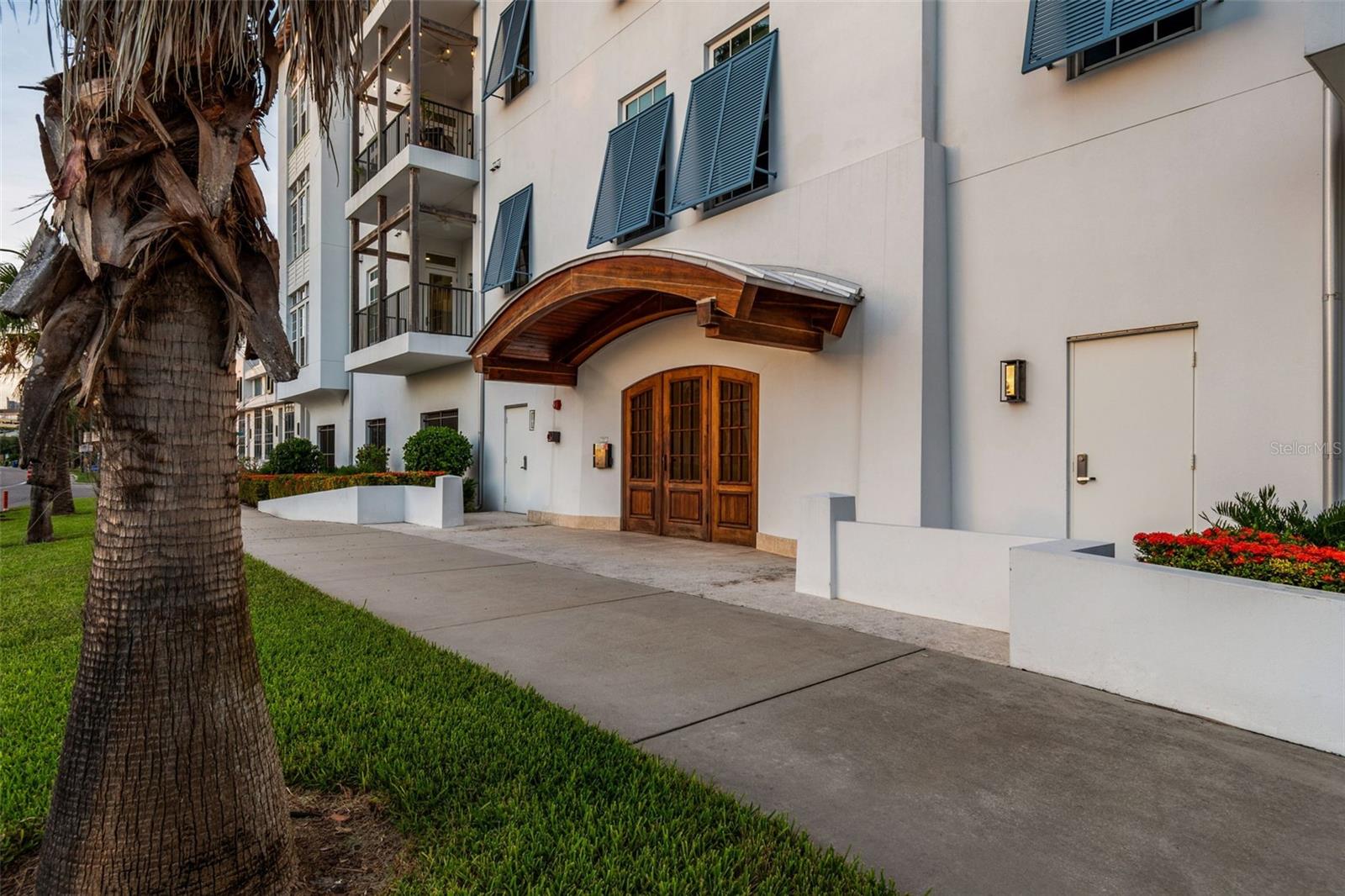 91 Davis Blvd #301 Property Photo 11