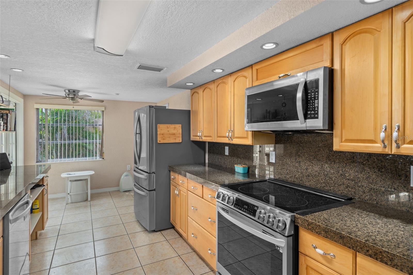 5410 Flora Ave Property Photo 17