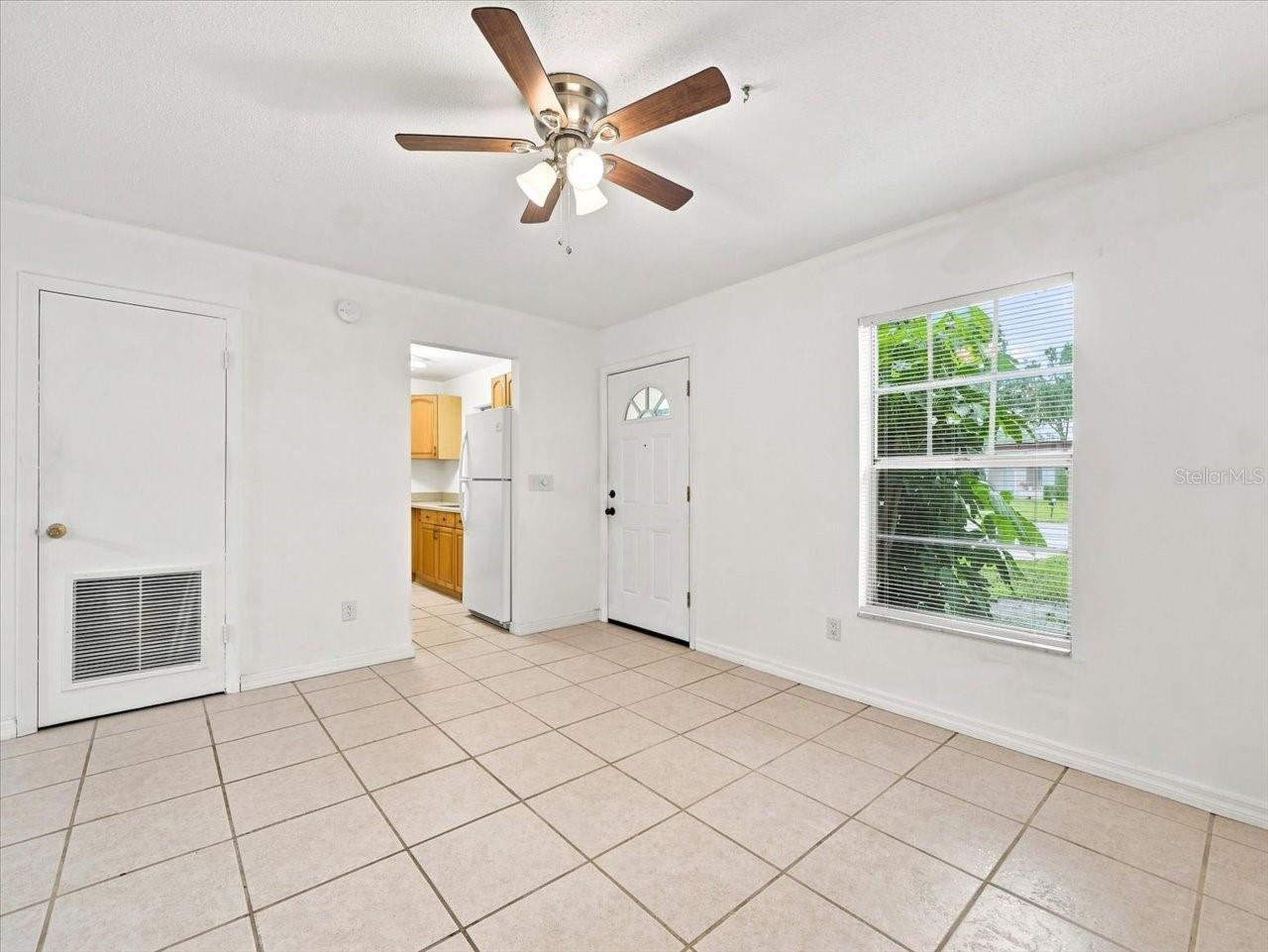 9812 85th Way Property Photo 5