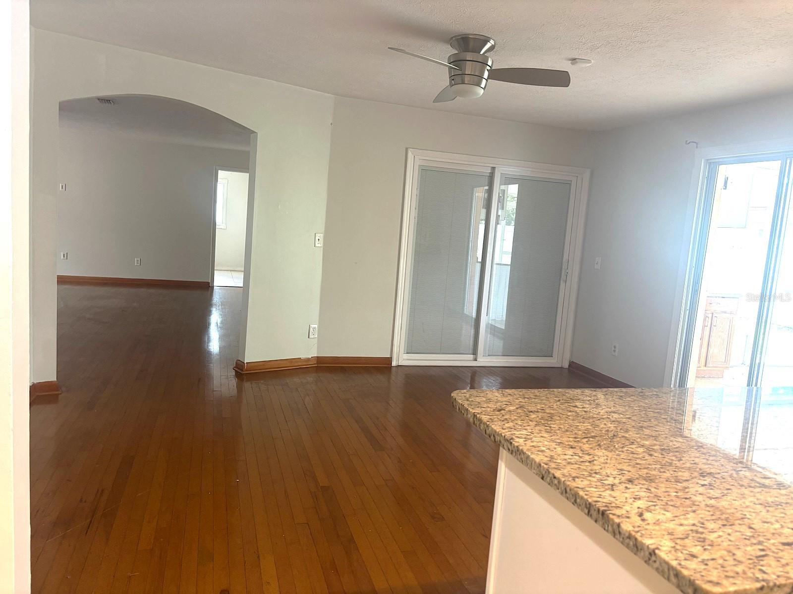 902 Samy Dr Property Photo 14