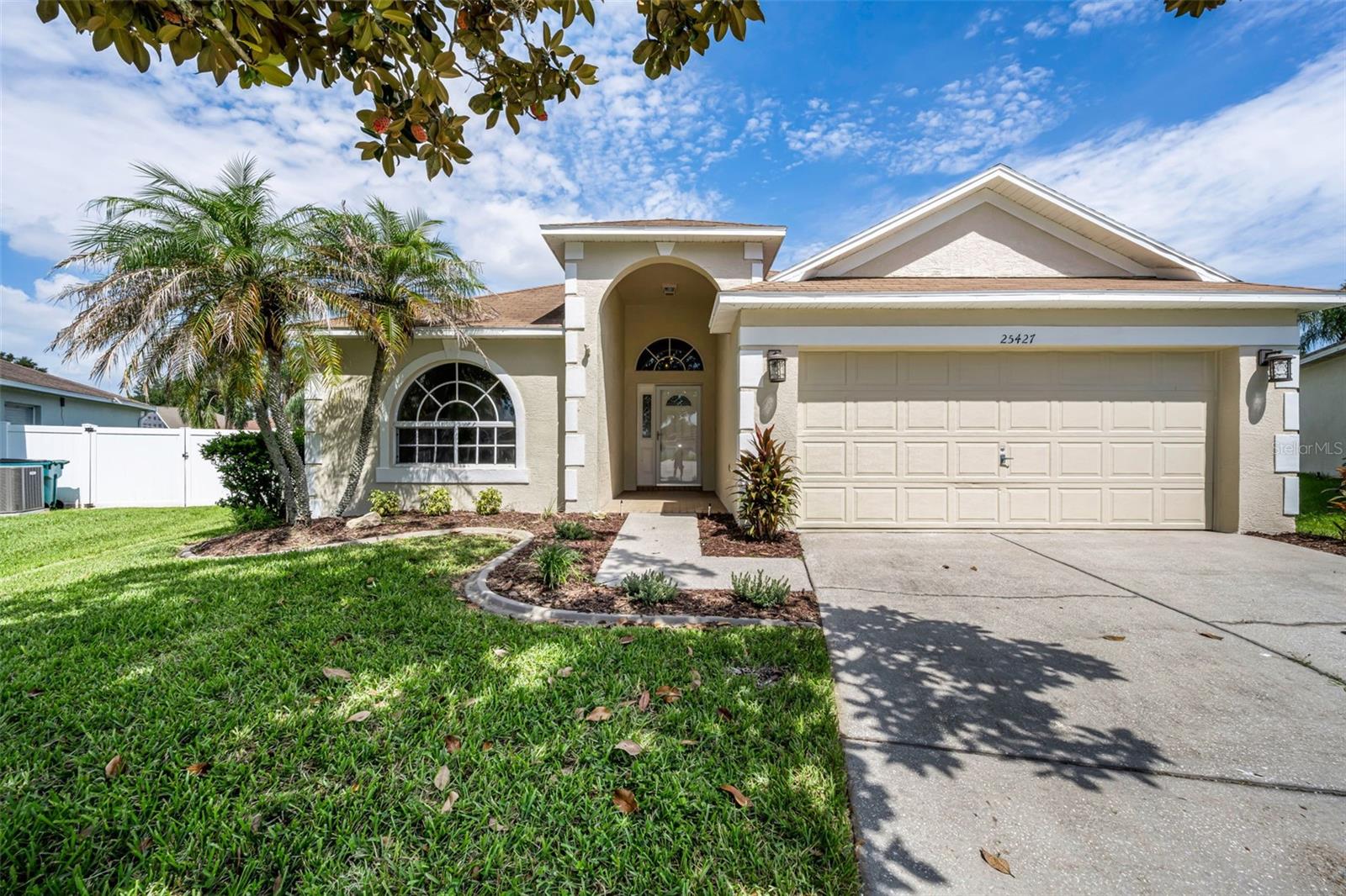 25427 Seven Rivers Cir Property Photo 1