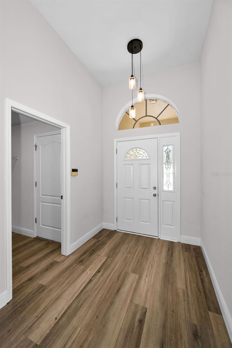 25427 Seven Rivers Cir Property Photo 5