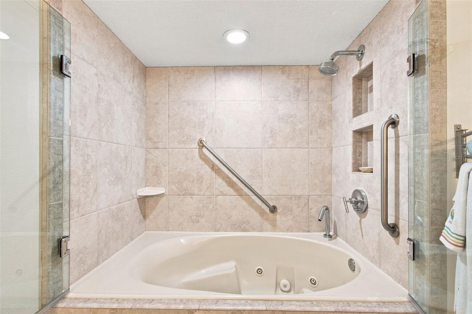 1586 Gulf Blvd #2103 Property Photo 30