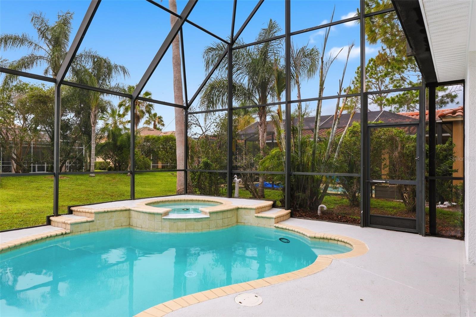 10534 Bermuda Isle Dr Property Photo 3