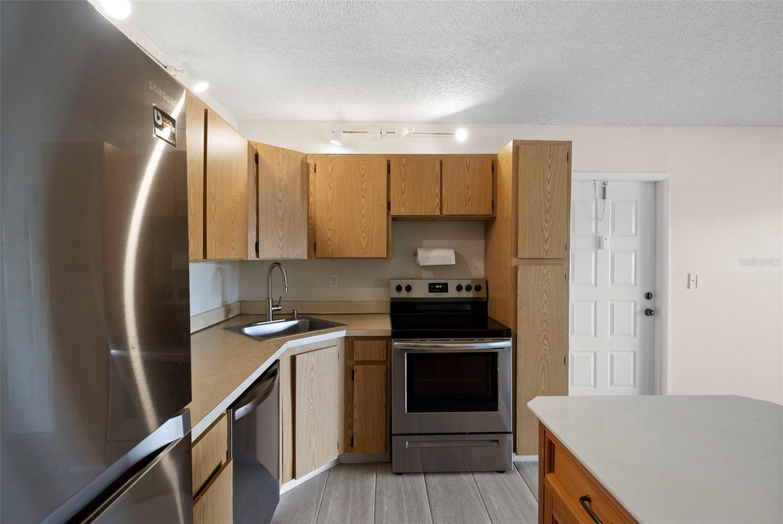 1423 Pine Glen Ln #c1 Property Photo 7