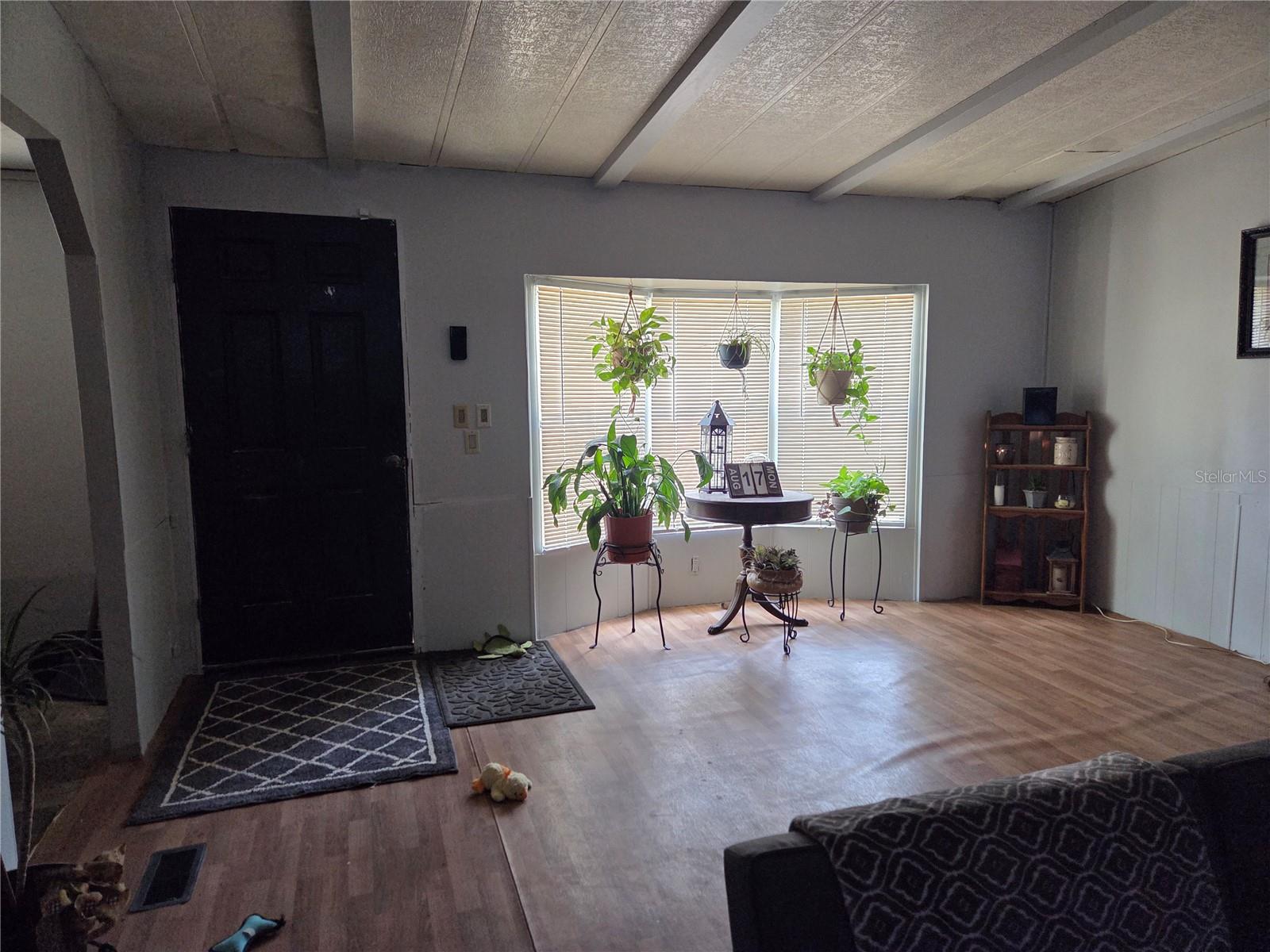 1607 Twin Lakes Blvd Property Photo 4