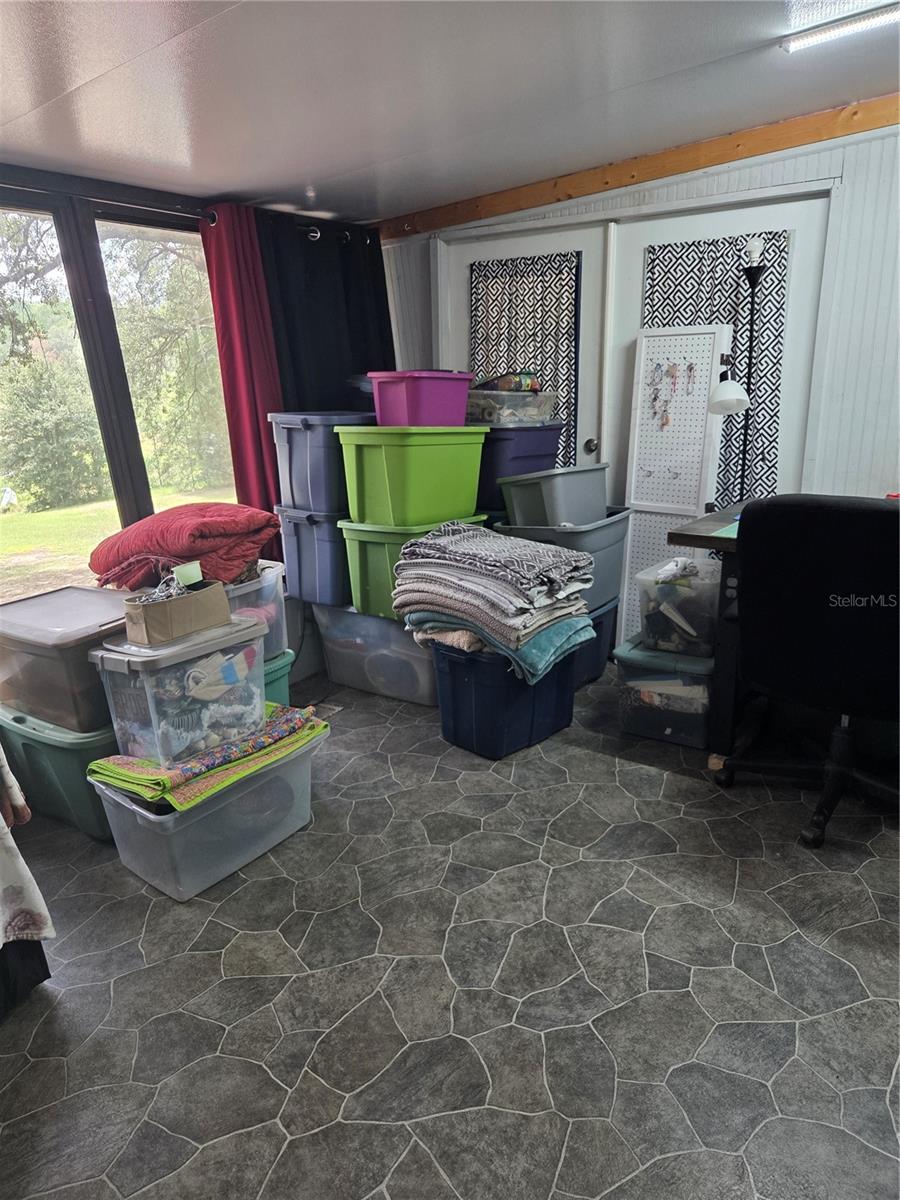 1607 Twin Lakes Blvd Property Photo 28
