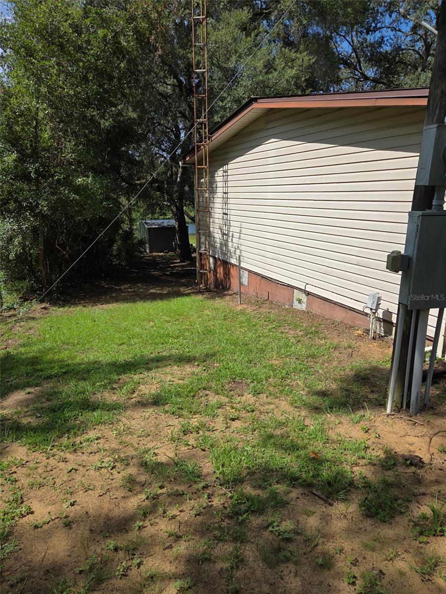 1607 Twin Lakes Blvd Property Photo 30