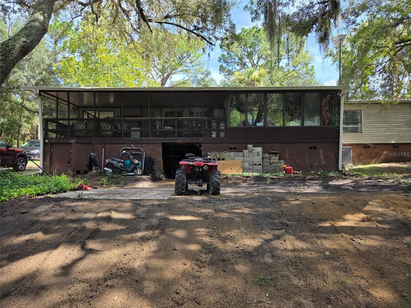 1607 Twin Lakes Blvd Property Photo 36