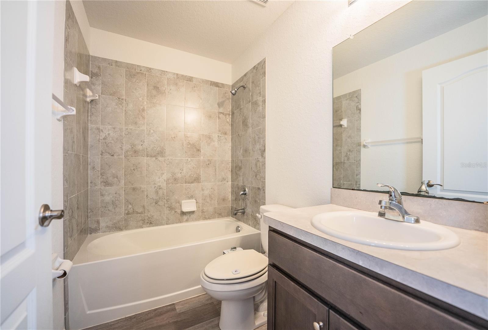 6419 English Creek Dr Property Photo 20