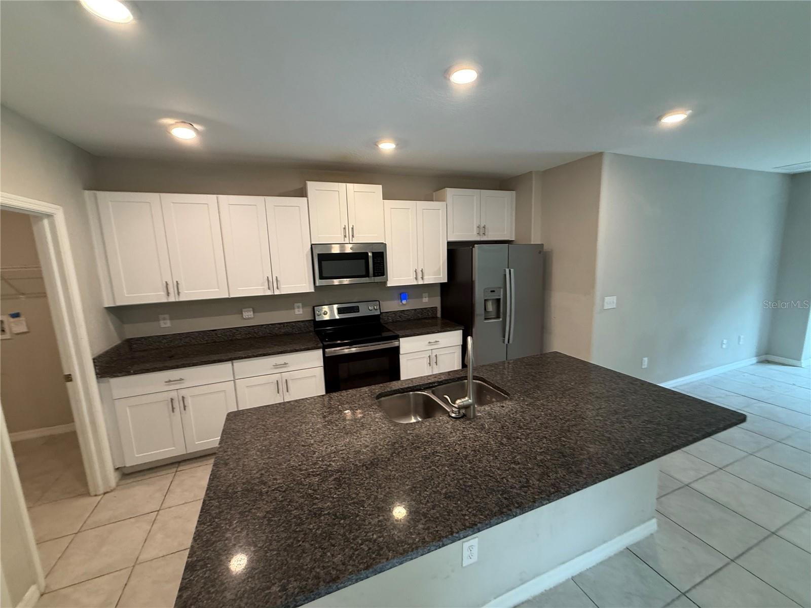 1752 Colding Dr Property Photo 3