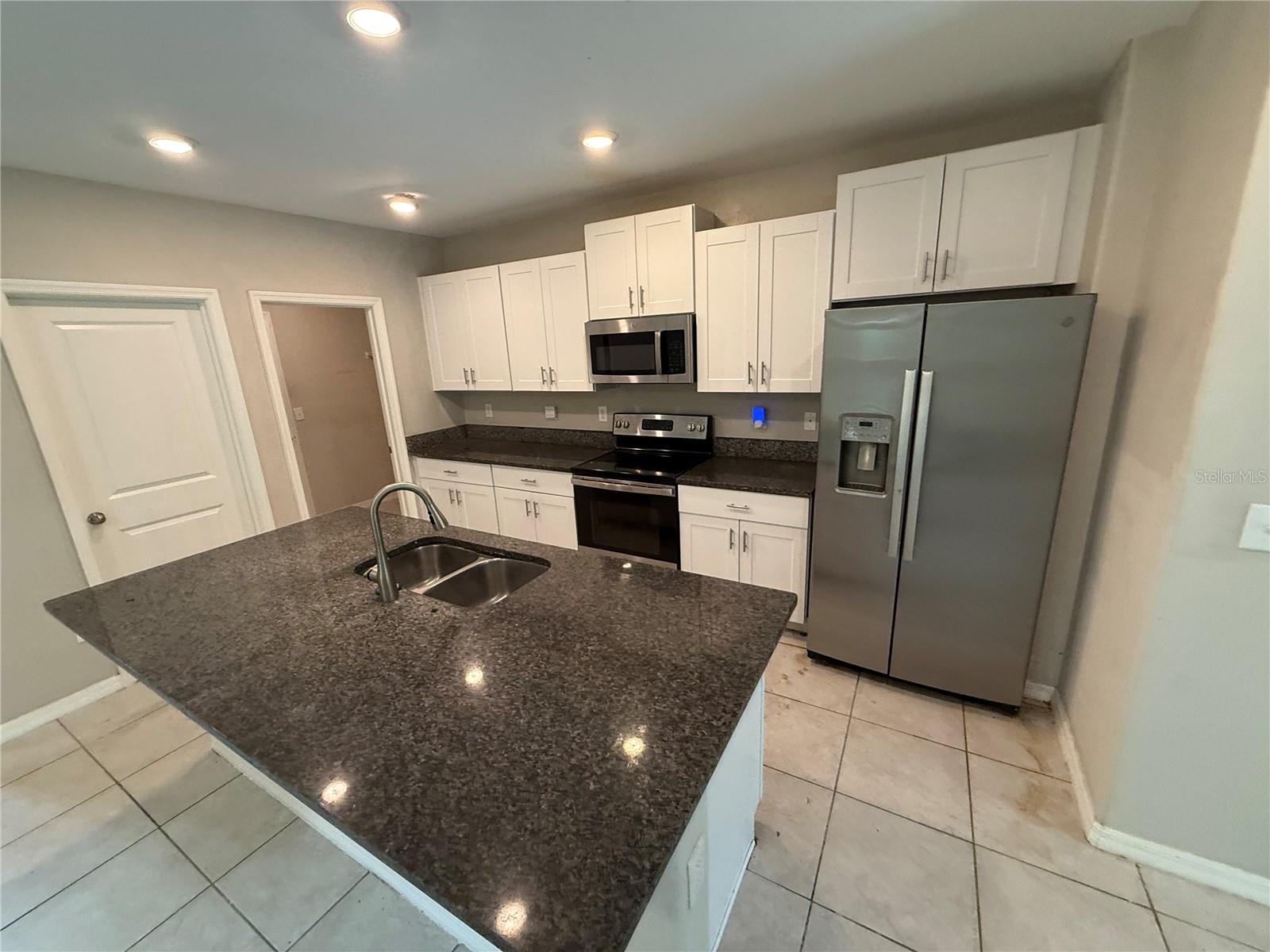 1752 Colding Dr Property Photo 4