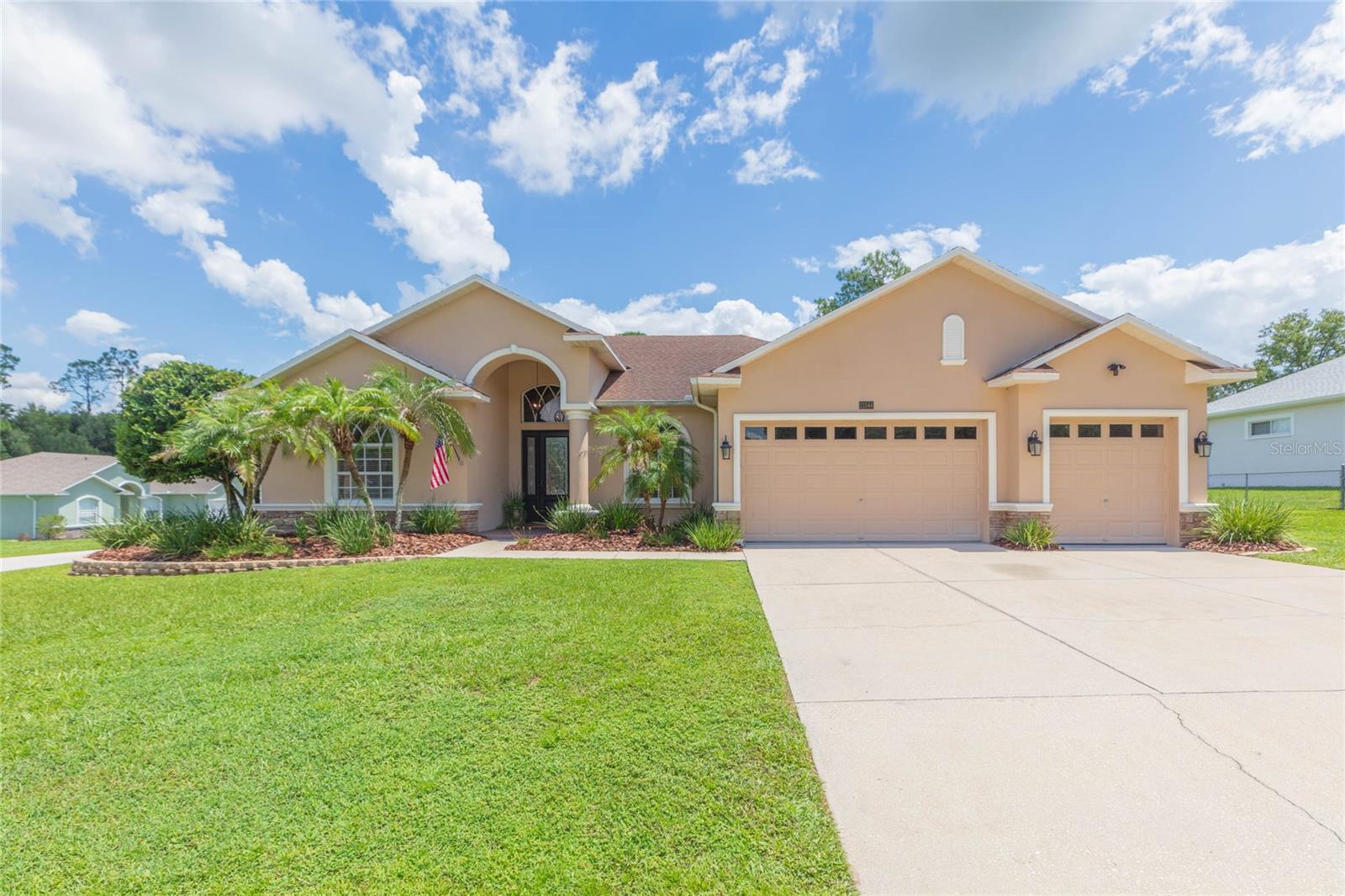 11544 Pine Hollow Way Property Photo 1