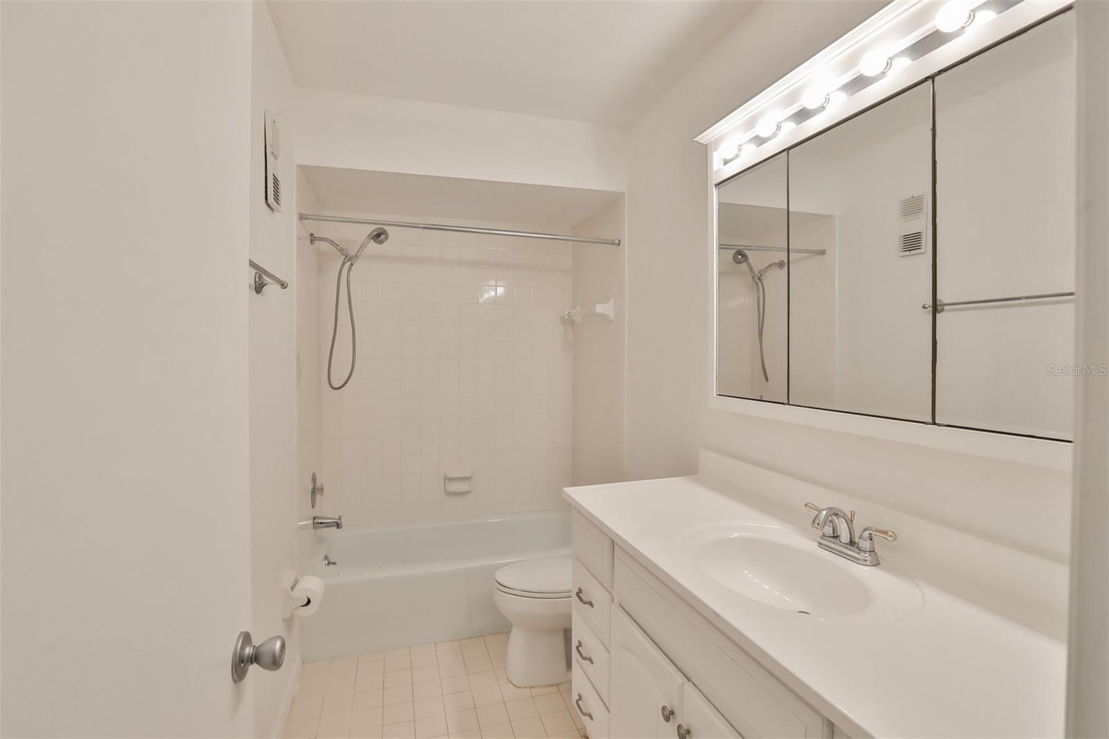 720 Palmer Ln Property Photo 12