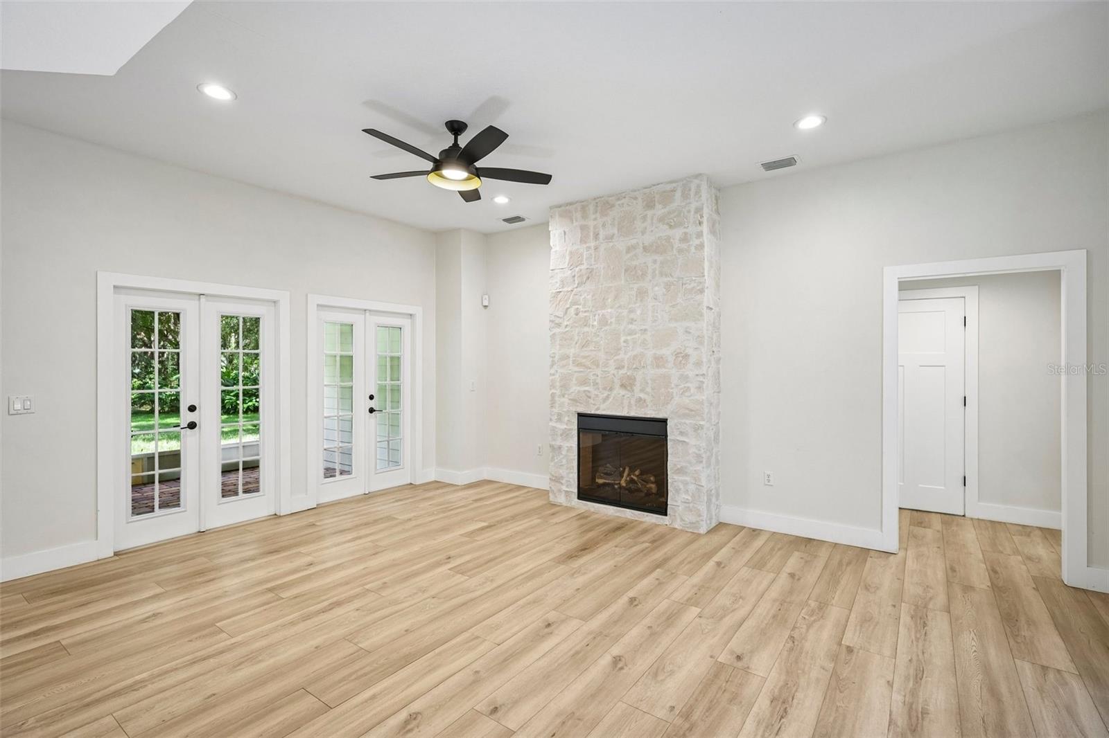33245 Mandrake Rd Property Photo 9