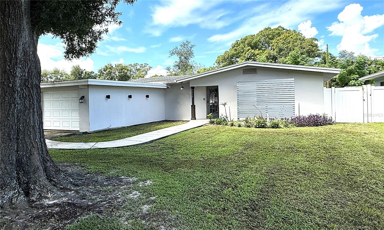 7830 46TH WAY N Property Photo 1