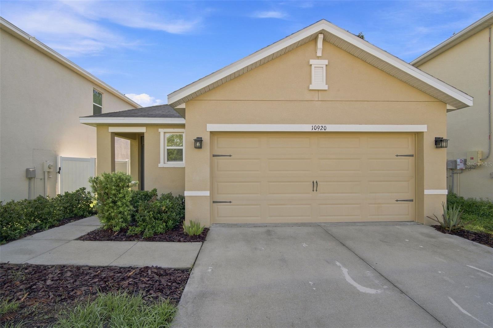 10920 Carlton Fields Dr Property Photo 1