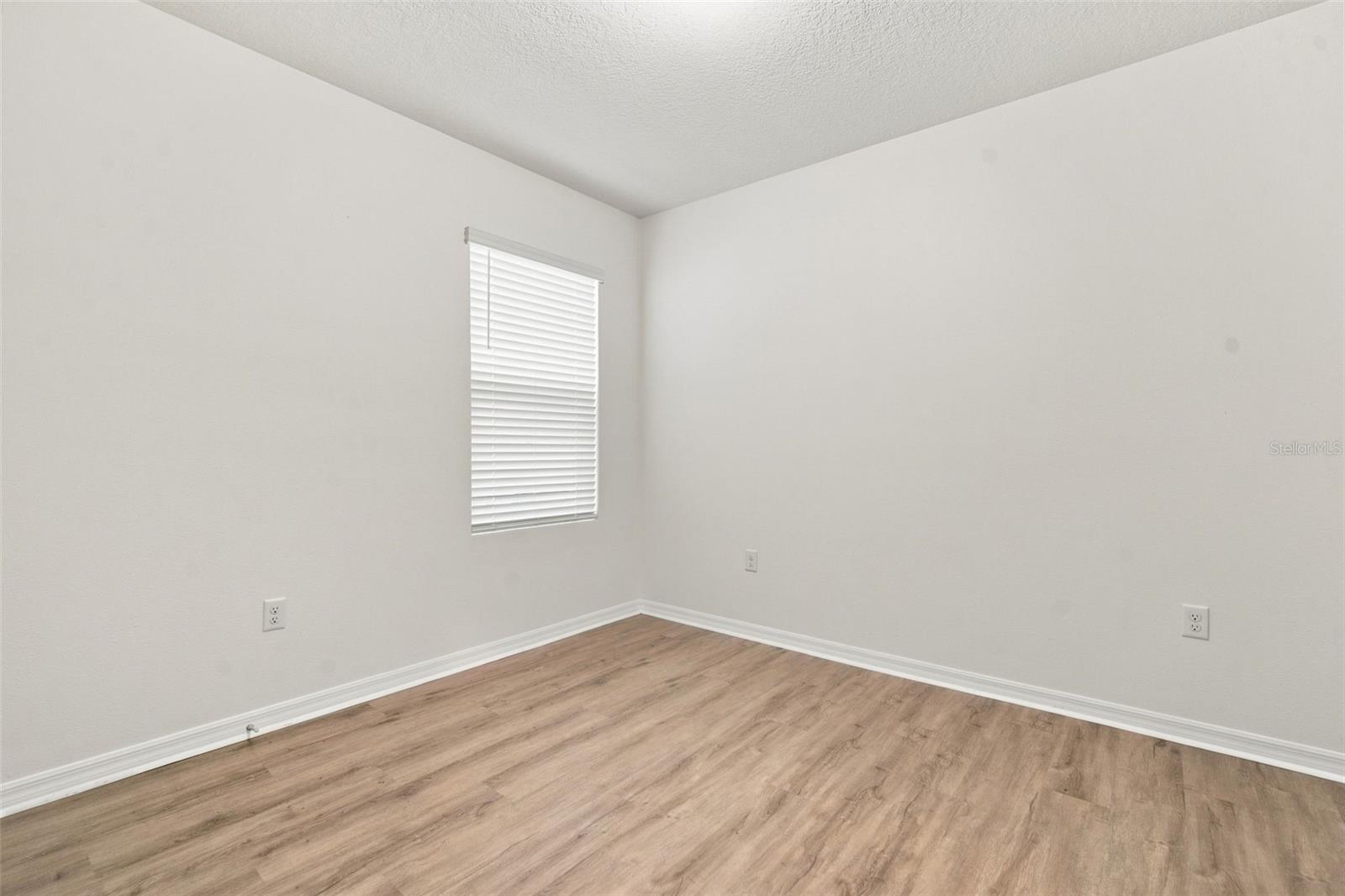 10920 Carlton Fields Dr Property Photo 7