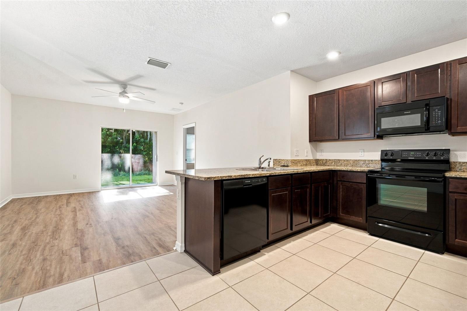 10920 Carlton Fields Dr Property Photo 12