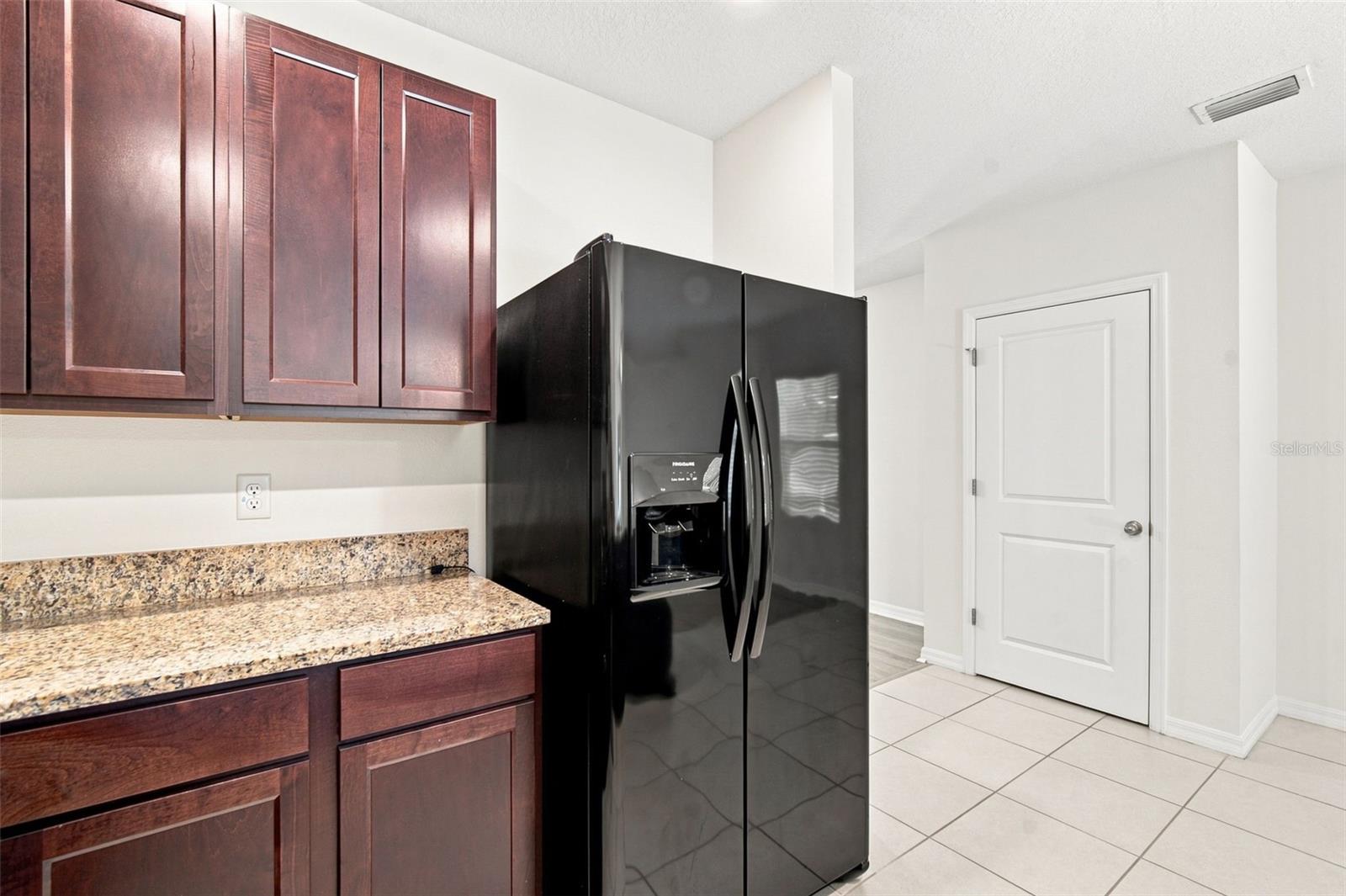 10920 Carlton Fields Dr Property Photo 18