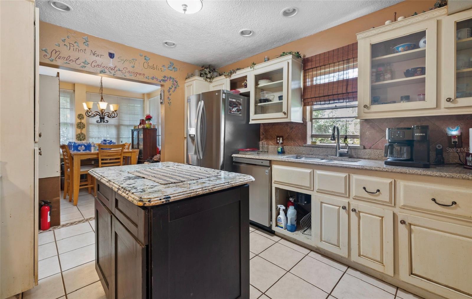 8602 N Rome Ave Property Photo 6