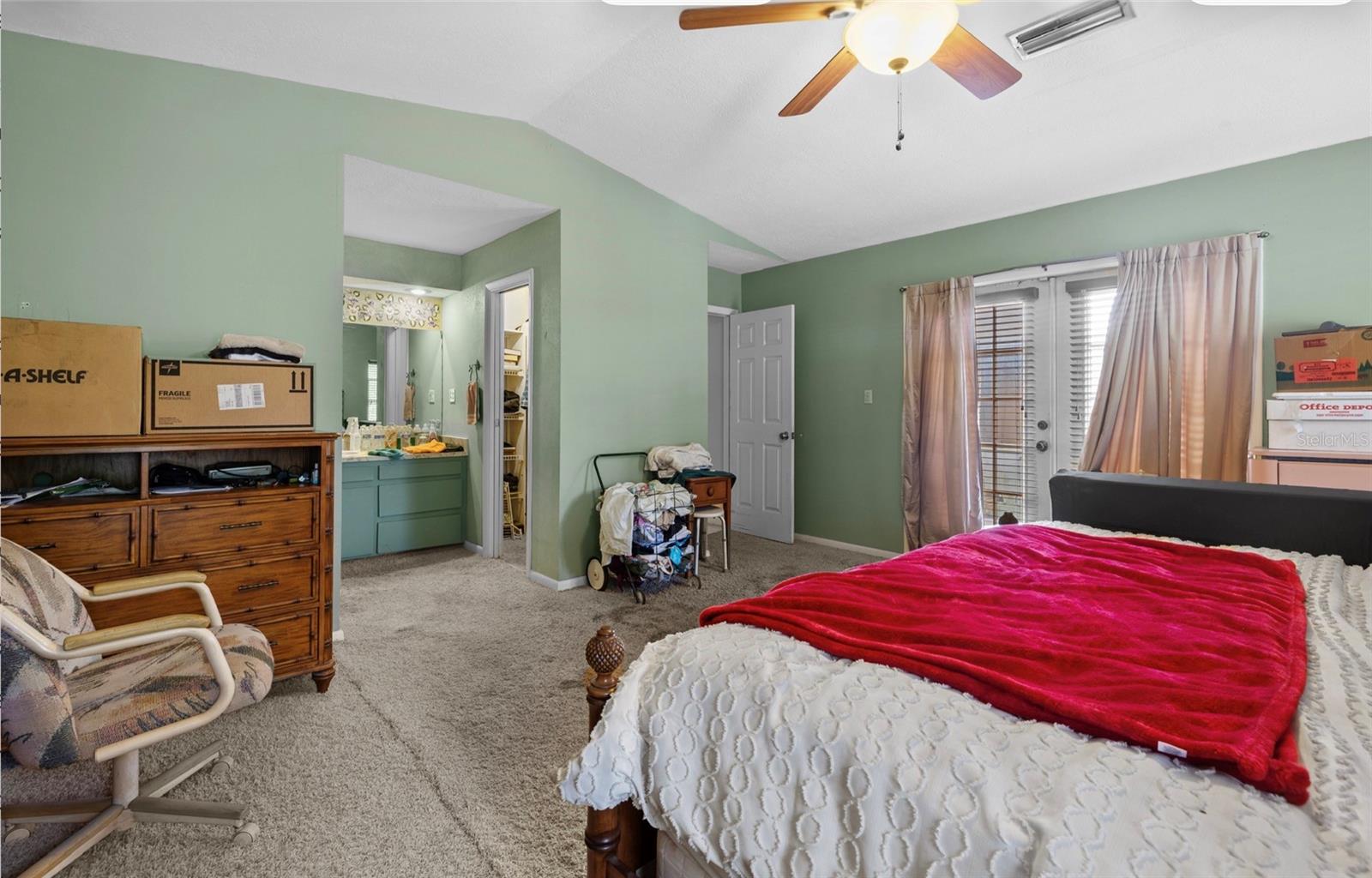 8602 N Rome Ave Property Photo 8