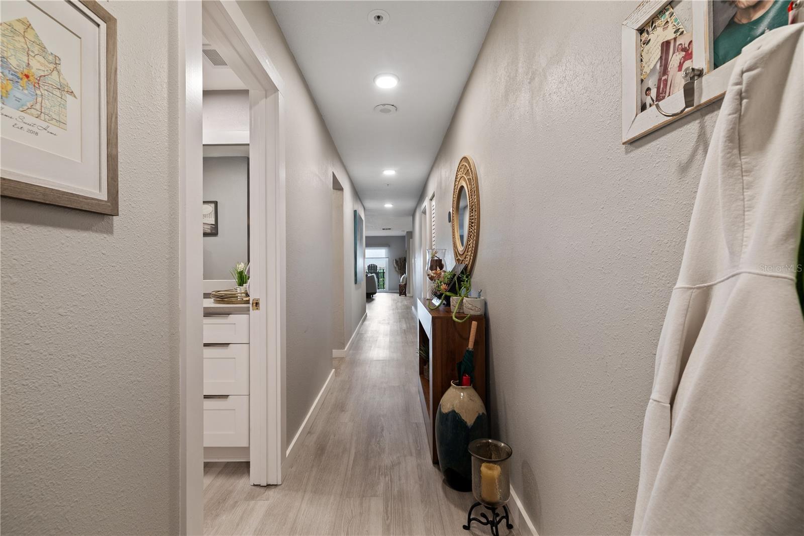 2780 N Riverside Dr #805 Property Photo 10