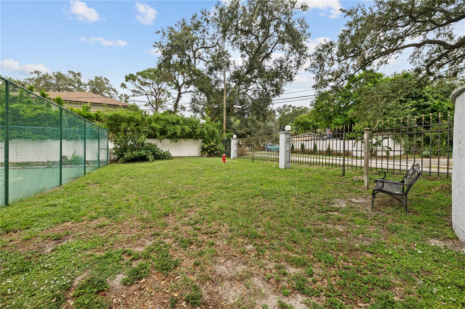 2780 N Riverside Dr #805 Property Photo 42